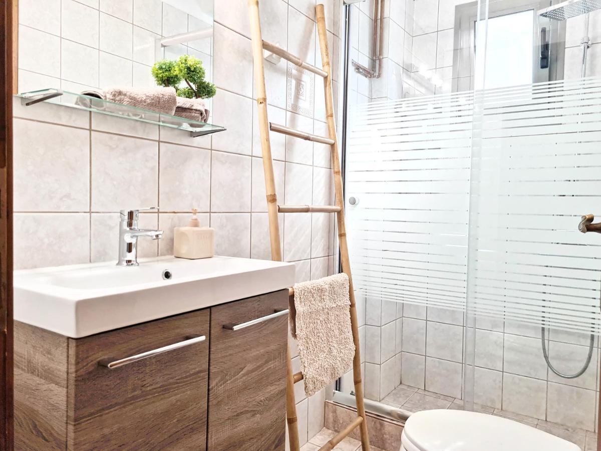 Colimbos Accommodation, 2 Min From The Beach Sfinárion 외부 사진