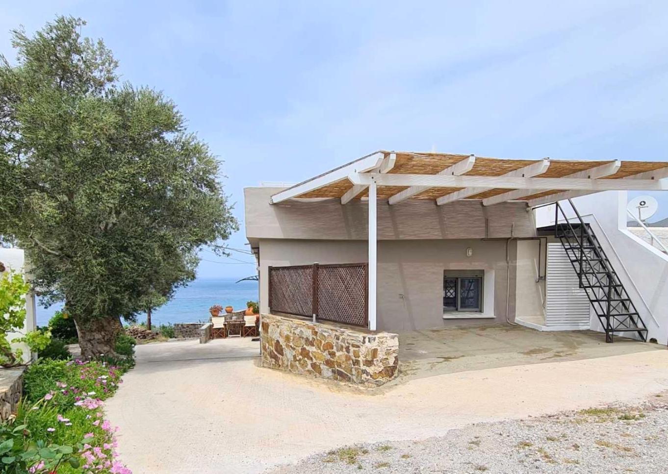 Colimbos Accommodation, 2 Min From The Beach Sfinárion 외부 사진