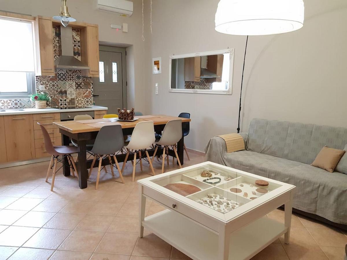 Colimbos Accommodation, 2 Min From The Beach Sfinárion 외부 사진